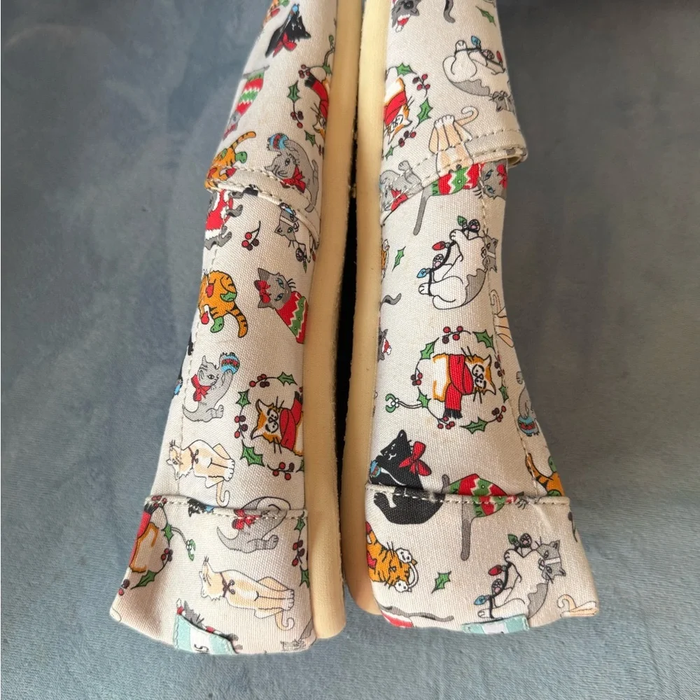 Toms Belmont Light Grey Holiday Cat Print Flats Size 10